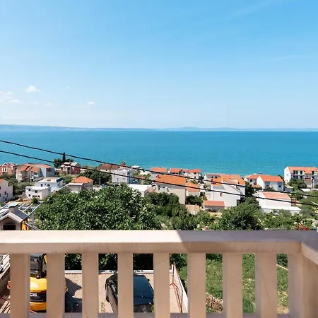 5 Bedroom Lovely In Grljevac Apartment *